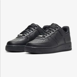 Black Air Force 1’s